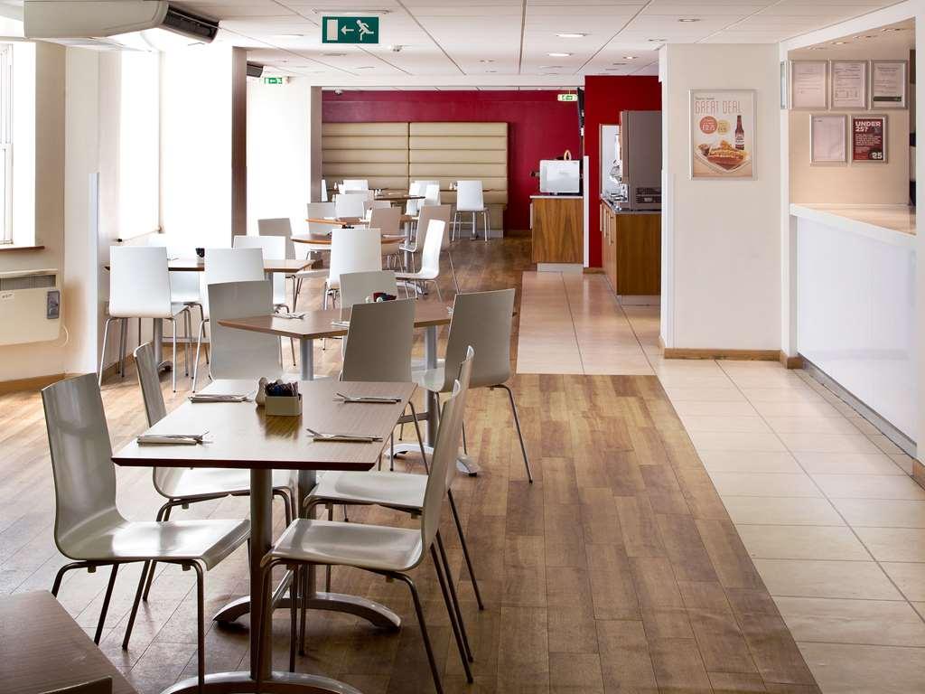 Premier Inn Worthing Seafront Étterem fotó